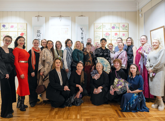 Образовательная программа к выставке «Сто пионов» 